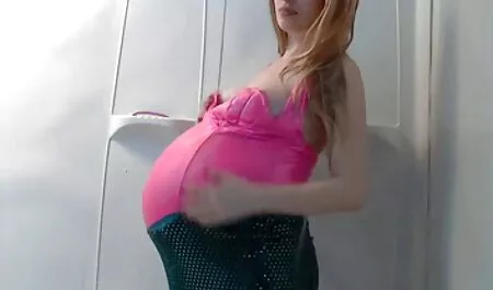 Sem tirar o véu de seus rostos, os dois amigos não são porn amado jovens com a paixão de fumar