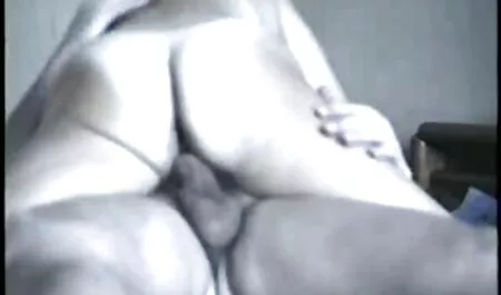 Zarina leva seus video adulto amador amigos e tilintou com ele e sua namorada