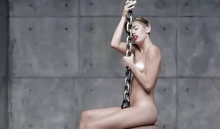 Real filmes onde a menina fode ela mesma com uma bottle xxnx amador