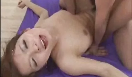 A leitura xvídeos vídeo amador de um russo normal excita revista Ponto