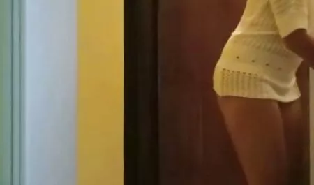Experiência no xvideos com novinhas amadoras banheiro