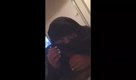 Dê video prono amado uma olhada em uma garota nua sair em uma data