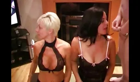 Paula permitiu a entrada por um homem sexo entre casais amadores