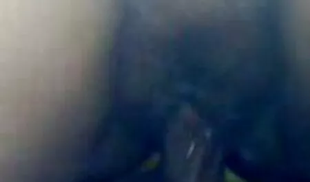 Loira peituda acender seus encantos no parque público sexo amador na escola