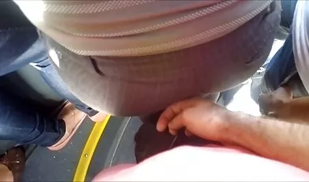 Curvilínea mulher porra em a burro de dela novo video sexo amador caseiro namorado