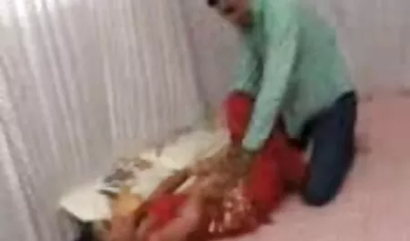 Morena no outono da floresta dando o buraco anal na videos de sexo brasileiro amador namorada encaracolada