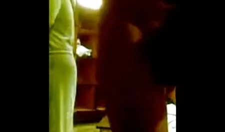 Homens em preto plantaram uma loira porno brasileiro caiu na net na boca de gourmands
