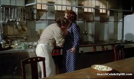 Glamour beleza com uma doce porra com uma cara no cu amador